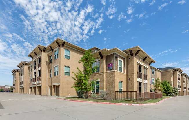 Welcome to Mansfield on the Green. Discover Our Apartments in Mansfield, TX