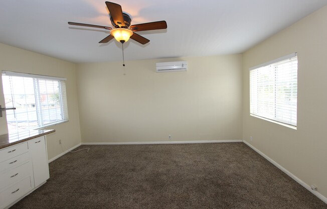Beautiful 1 bedroom 1 bathroom upstairs apartment in Mira Mesa