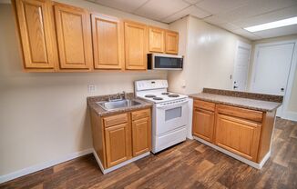 2 beds, 1 bath, $925, Unit 9