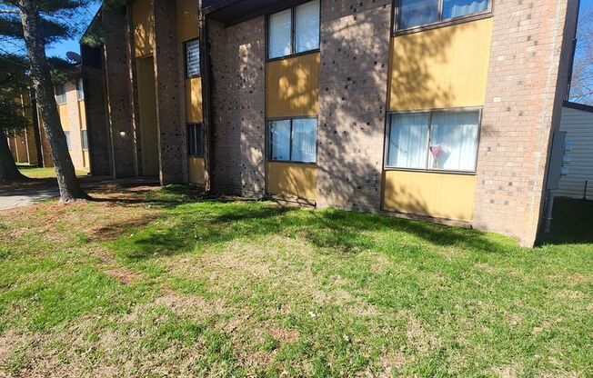 Lovely 1 bedroom 1 bath 2nd floor condo with washer/dryer hook-ups inside unit and dishwasher!!