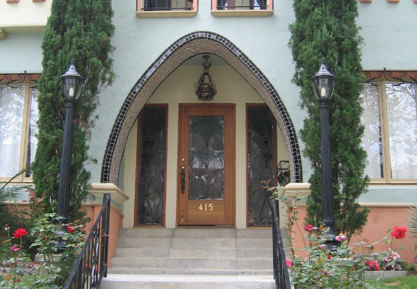 415 N SYCAMORE AVE