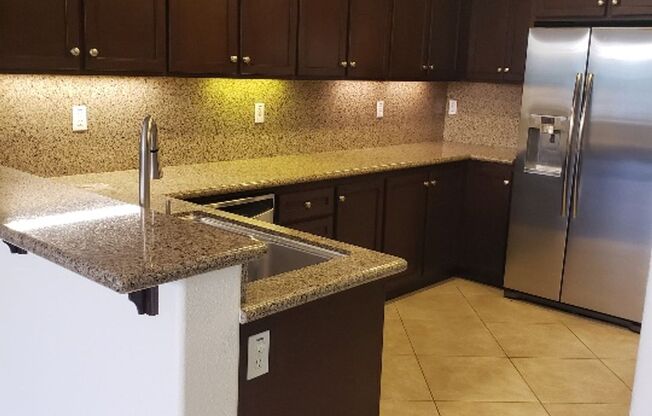 Awesome Home Awesome area 2bed w/ bonus room 3 bathrooms in Victoria Gardens **((AVAILABLE SOON))**