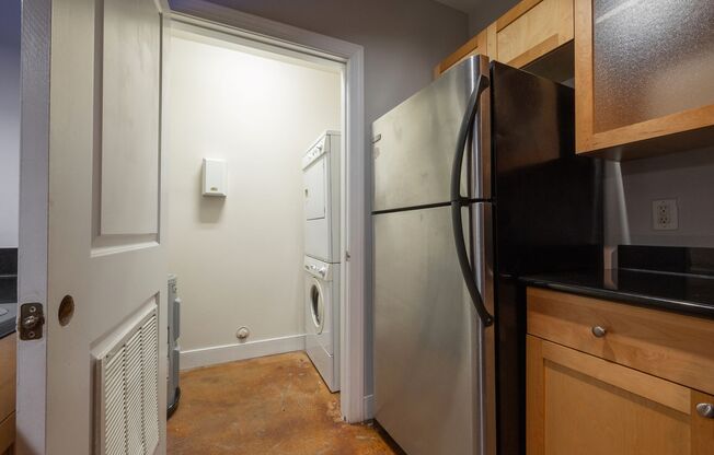 2 beds, 2 baths, 945 sqft, $1,295, Unit 301