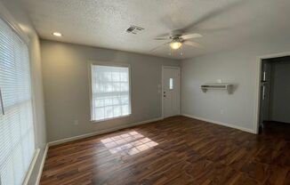 3 beds, 1 bath, $1,600