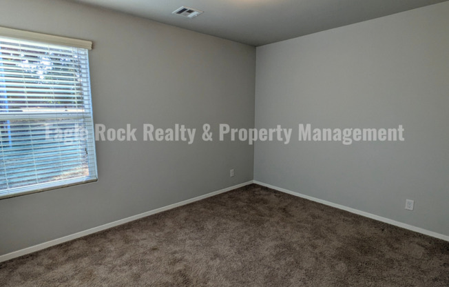 3 beds, 2 baths, $1,700