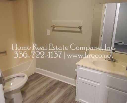 2 beds, 1 bath, $795, Unit 1