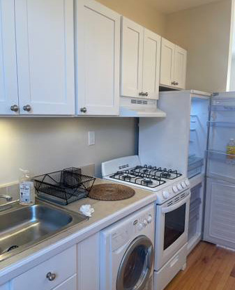 210 W 251 ST