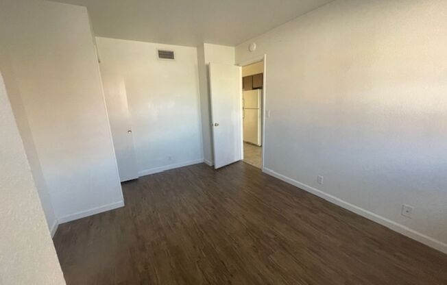 1 bed, 1 bath, 650 sqft, $900, Unit 02