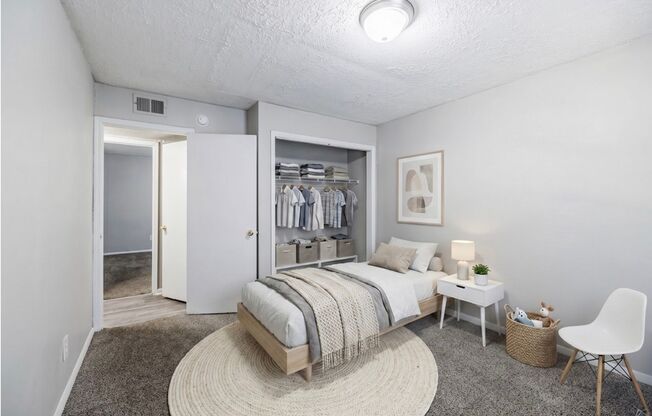 3 beds, 2 baths, 1,017 sqft, $1,395, Unit J129