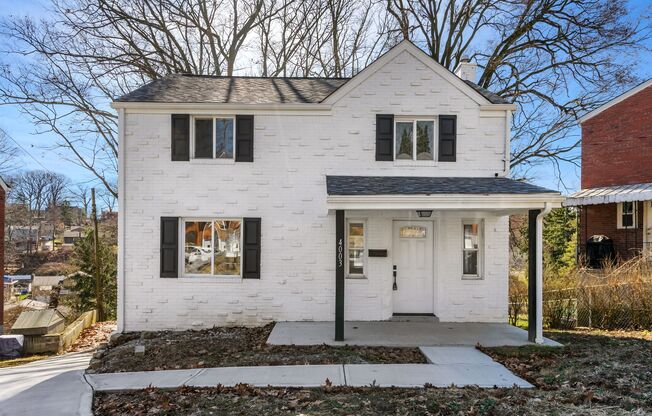 Newly Renovated 3 Bed/2.5 Bath Home - Central AC & Heat - Conveniently Located! Available 6/01!