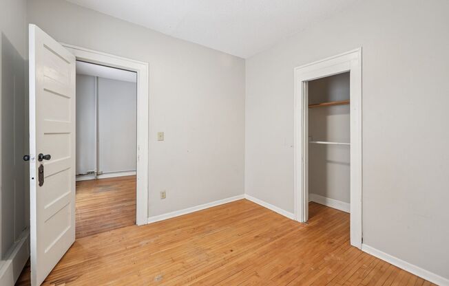 2 beds, 1 bath, 720 sqft, $1,395, Unit 102