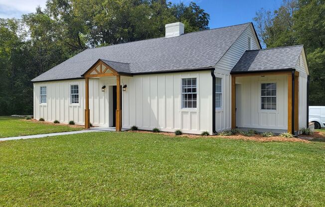 Beautifully Remodeled Three Bedroom House in Lancaster SC!