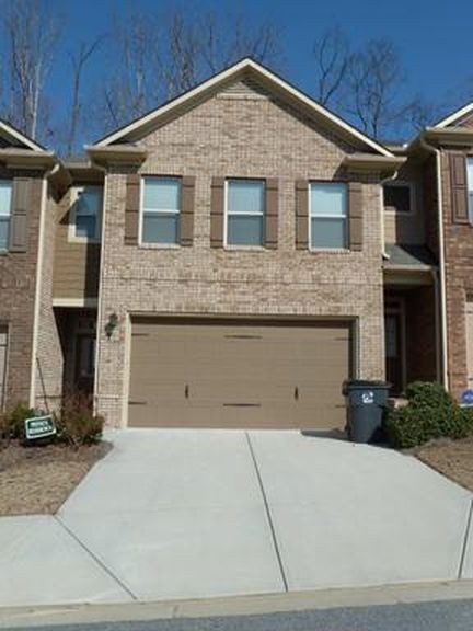 Bright & Spacious 3-Bedroom Townhome in Gated Community – Prime Lawrenceville Location