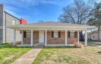 711 Jenkins Ave