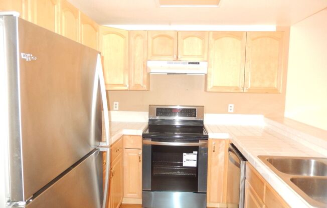 2 beds, 2 baths, $2,495, Unit # 11