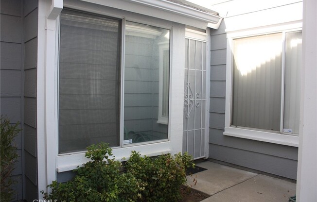 12168 MT VERNON AVE