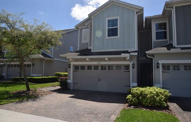 Beautiful 3 Bedroom, 2.5 Bath Town home for Rent at 1008 E 10th St. Apopka, FL 32703