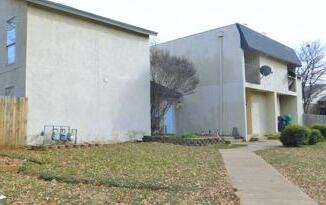 1911 KINGSWOOD CT