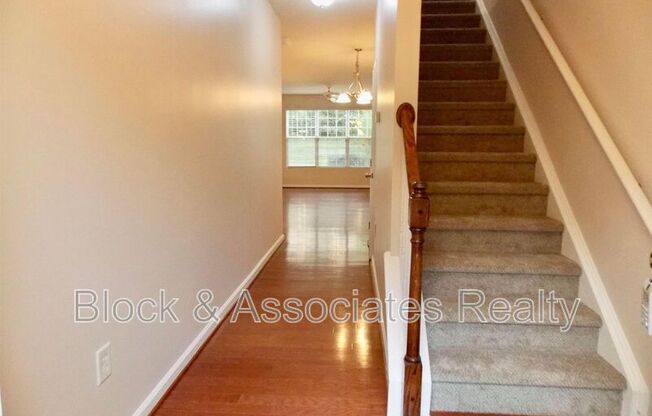 921 SHINING WIRE WAY