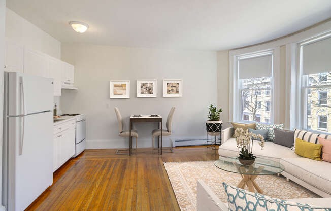 1 bed, 1 bath, 470 sqft, $2,595