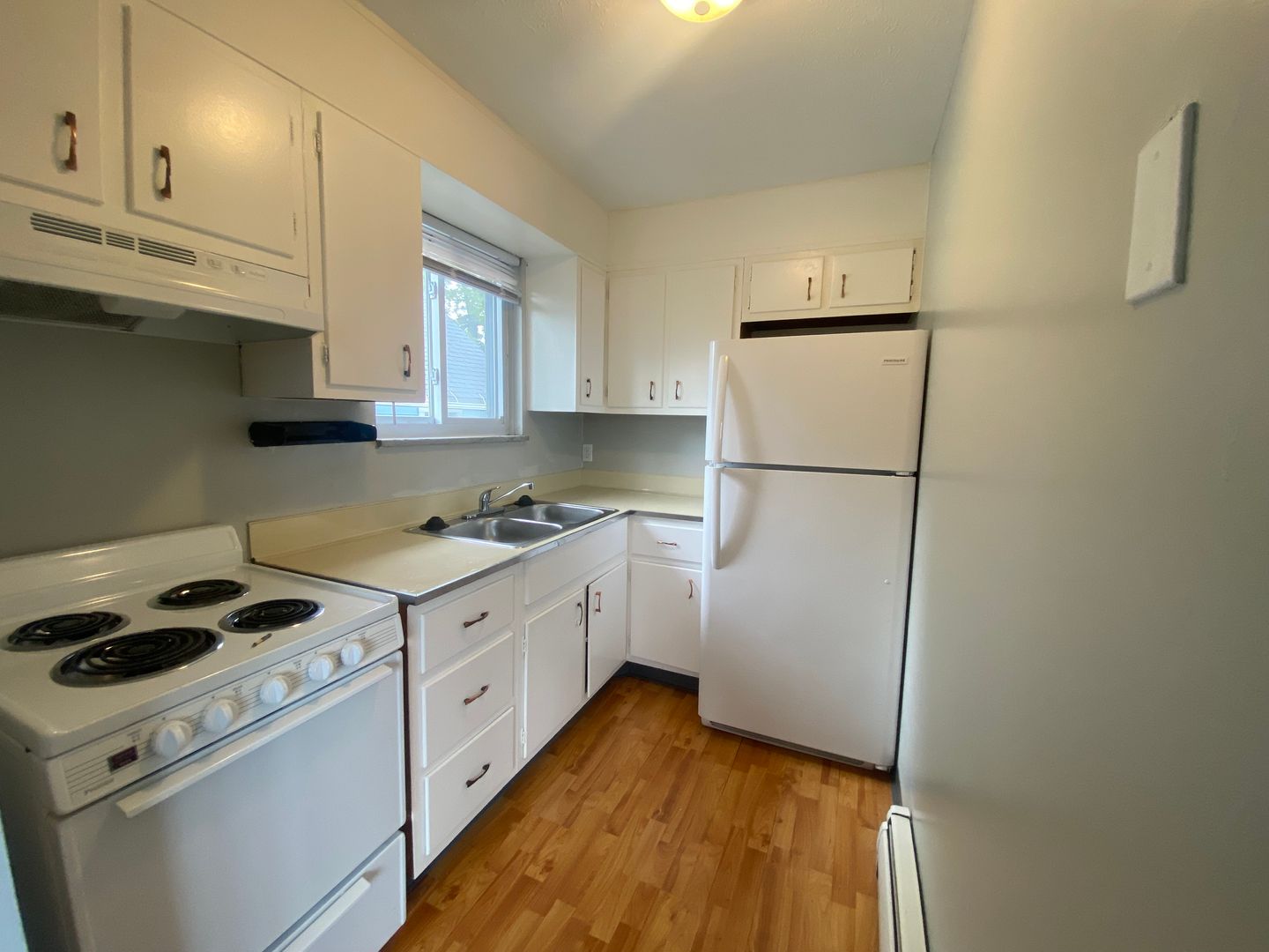 1450 Riverside