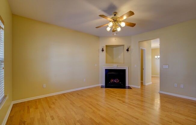 Spacious 3 BR, 2.5 BA Home In District 2, With Easy Access to I-85 & Downtown Spartanburg