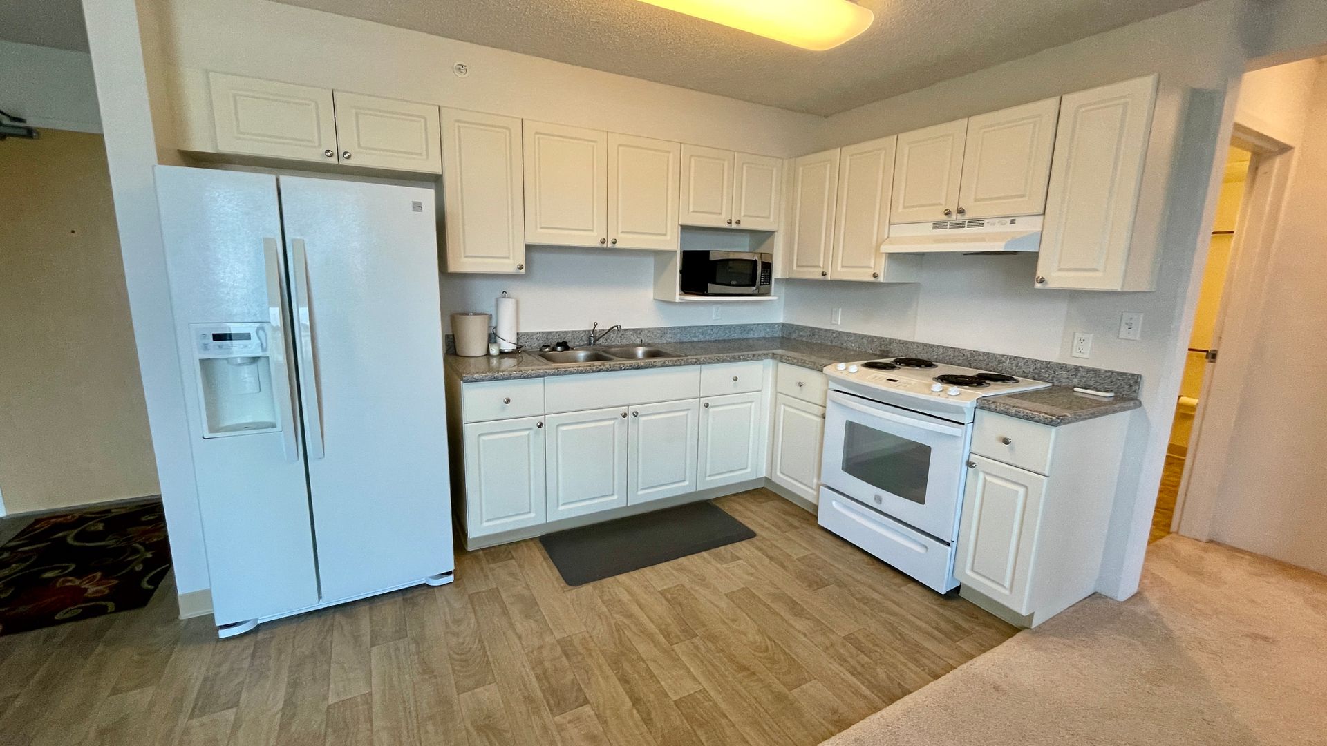 AVAILABLE OCT 1ST! 1/1/1 in 801 SOUTH ST (KAKAAKO)!! GREAT LOCATION