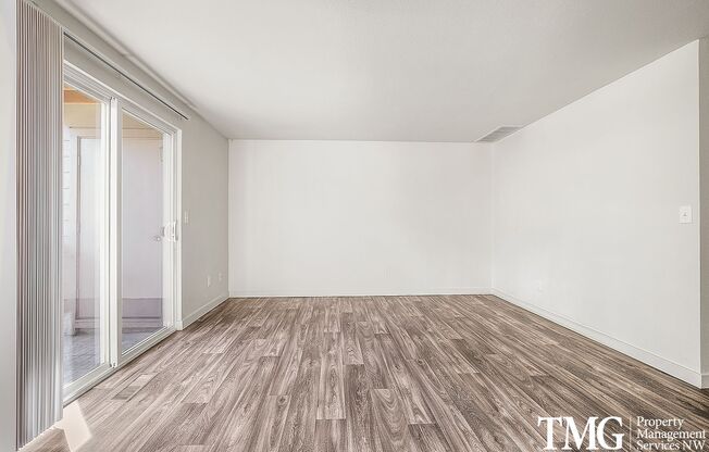 2 beds, 1 bath, 900 sqft, $1,650, Unit 106
