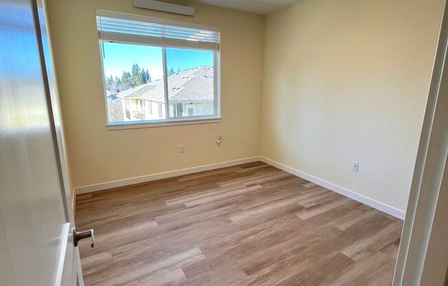 2 beds, 1 bath, $1,875, Unit E309