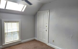 3 beds, 1 bath, $1,250