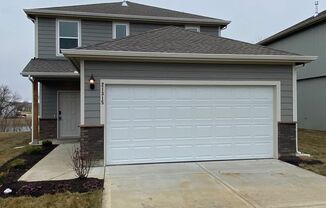 3 beds, 2.5 baths, $2,095