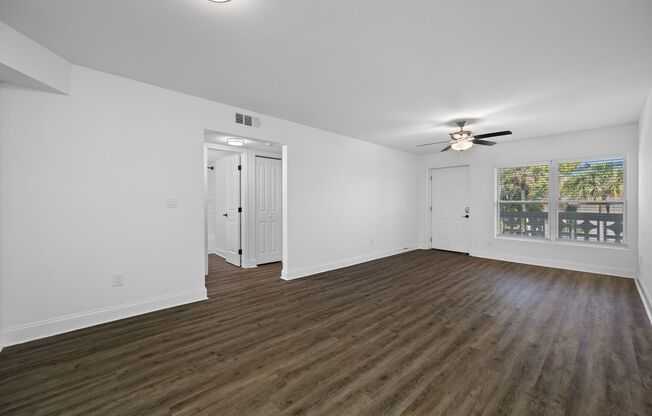 2 beds, 1.5 baths, 850 sqft, $1,695, Unit E109
