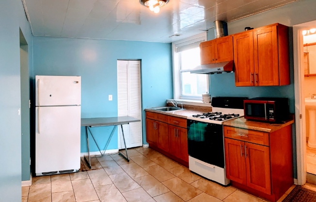 254 W 31st St 3