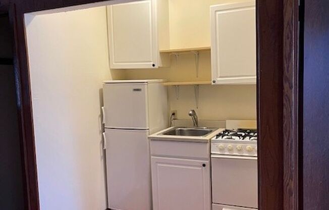 Studio, 1 bath, $715, Unit 365