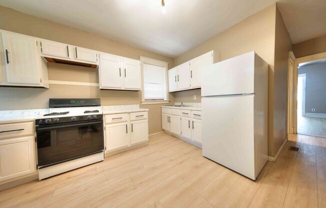 1 bed, 1 bath, 750 sqft, $650