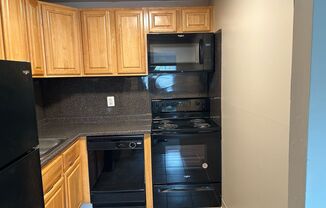 1 bed, 1 bath, 625 sqft, $1,220, Unit G10