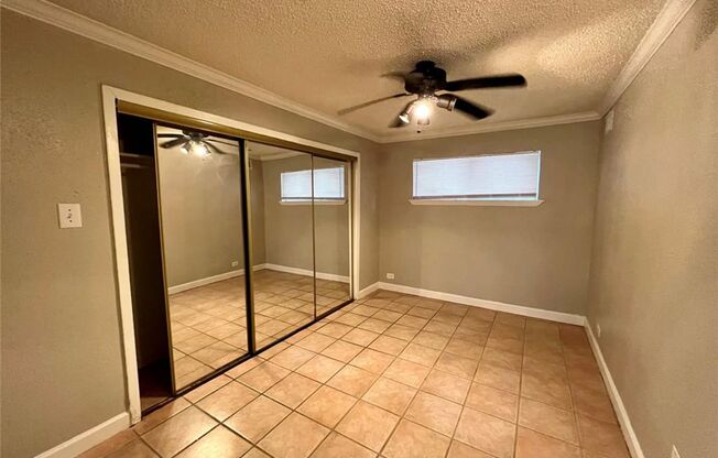 2 beds, 1 bath, 1,050 sqft, $1,395, Unit 107