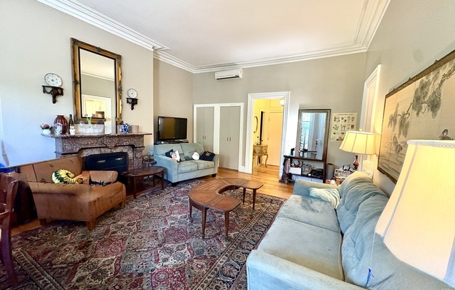 86 COMMONWEALTH AVE