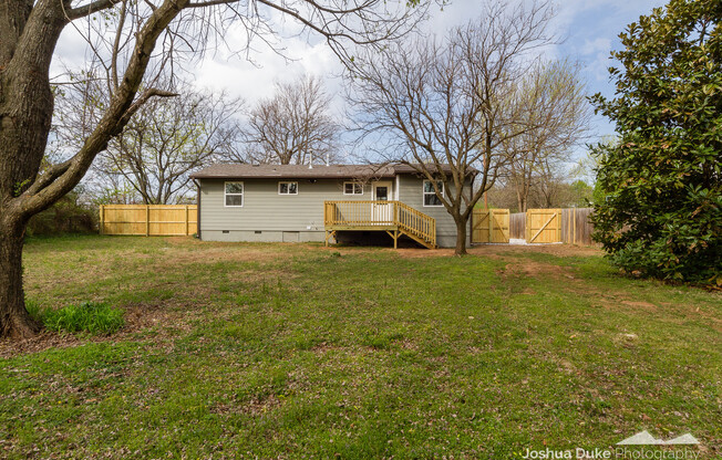 Modern Style Home Minutes from Campus and Downtown Fayetteville