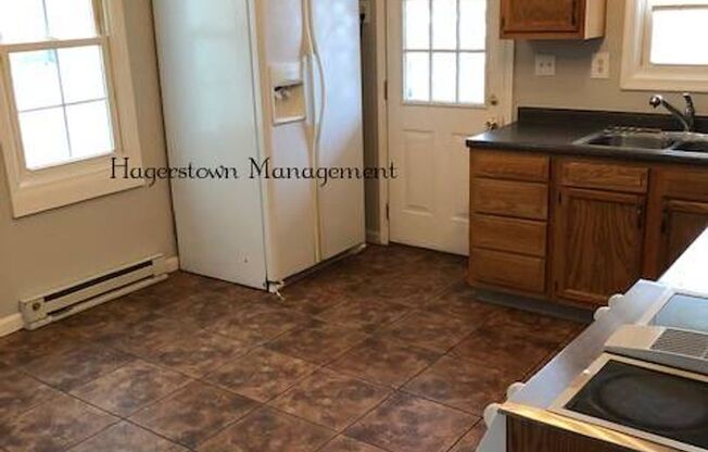 2 beds, 1 bath, $1,400