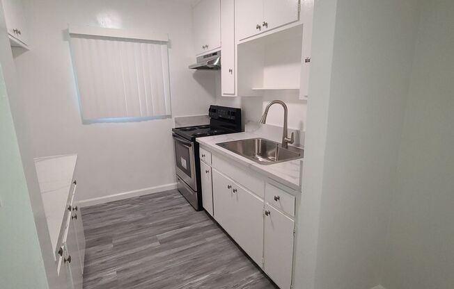 2 beds, 2 baths, 1,095 sqft, $2,295, Unit 14