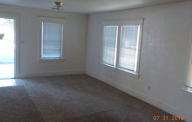 1220 G STREET