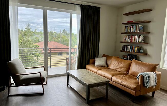 Immaculate 3 Bed 2 Bath Seattle Townhome @ An Incredible Location!