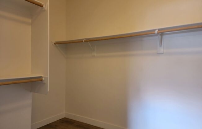 2 beds, 2 baths, $1,400