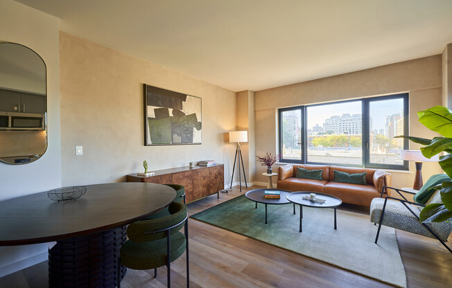 2 beds, 2 baths, $3,687, Unit 4X