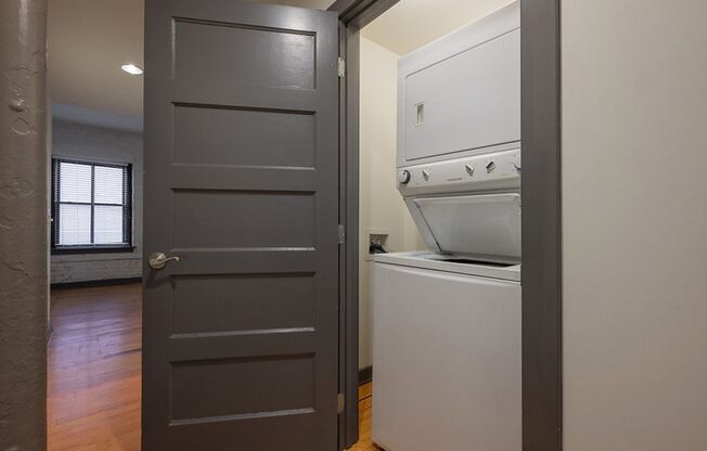 1 bed, 1 bath, 630 sqft, $1,150, Unit Apt #2005