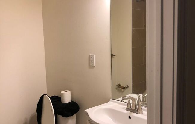 342 N 42nd St