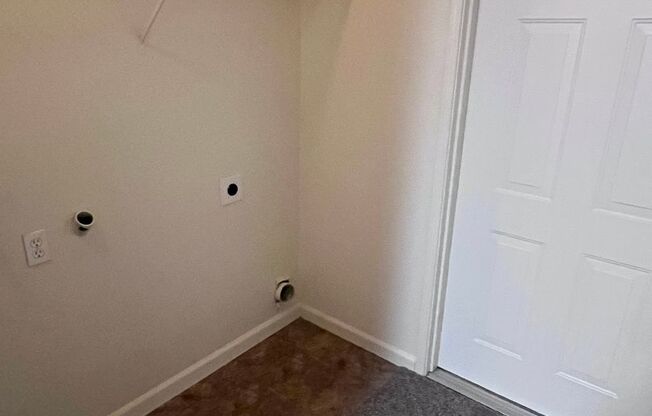 2 beds, 2 baths, $2,195, Unit # 1813