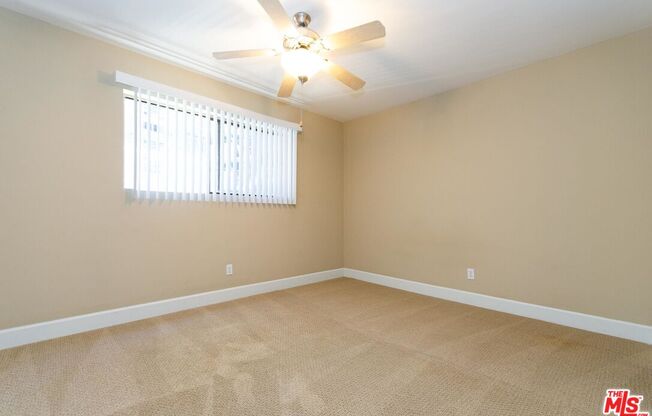 2 beds, 2 baths, 953 sqft, $4,300, Unit 561