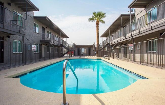 2 beds, 1 bath, 900 sqft, $1,390, Unit 25